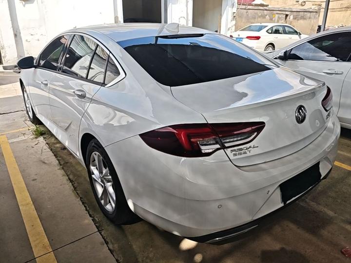 Regal 2020 552T Elite photo 4