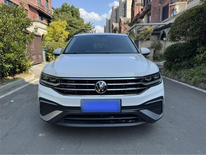 Tiguan L 2021 330TSI AT RWD Smart photo 2