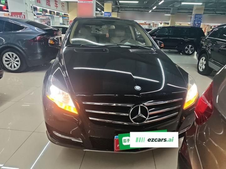 R-Class 2017 R 320 4MATIC Business Edition photo 2