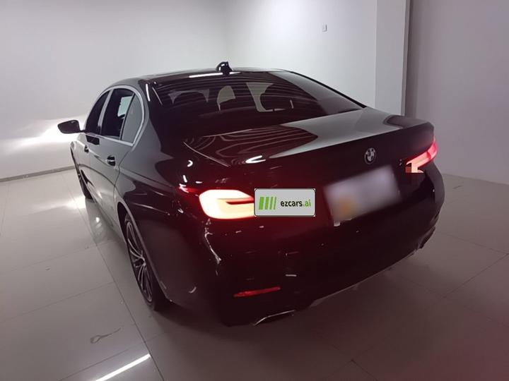 5 Series 2023 530Li Leading M Sport Package photo 4