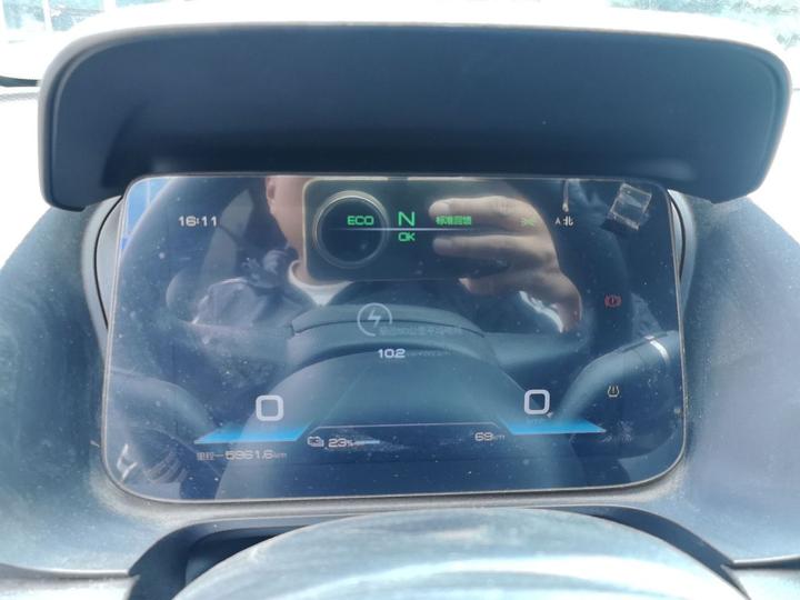 e2 2020 Upgraded Standard Range Standard photo 8