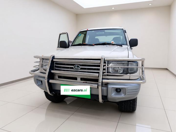 2013 2.2L MT RWD Standard photo 2