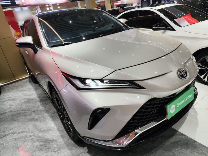 2022 2.0L CVT RWD Premium photo 3