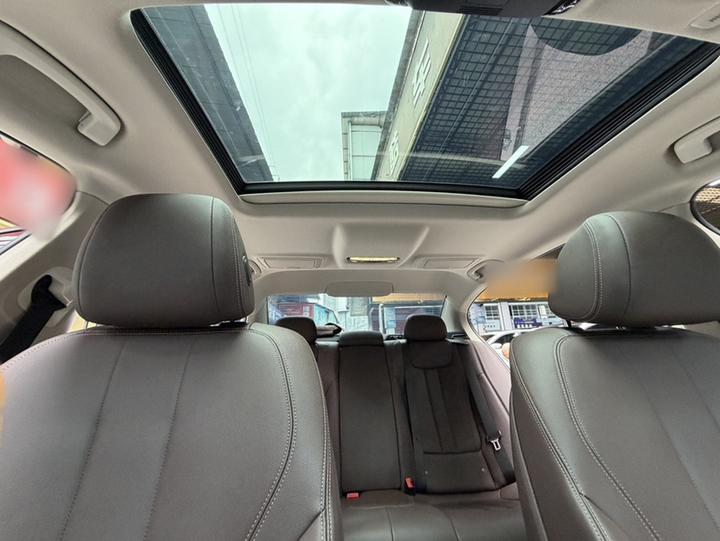 5 Series 2019 525Li Luxury photo 7
