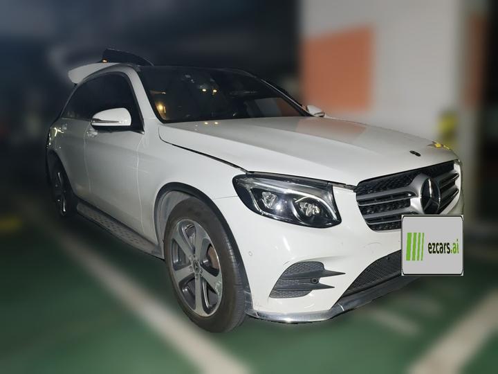 GLC 2017 GLC 300 4MATIC Dynamic photo 3
