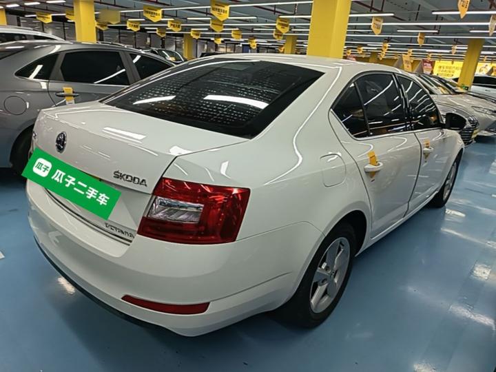 Octavia 2015 1.6L AT photo 4