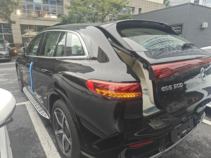 EQS SUV 2025 500 4MATIC photo 4