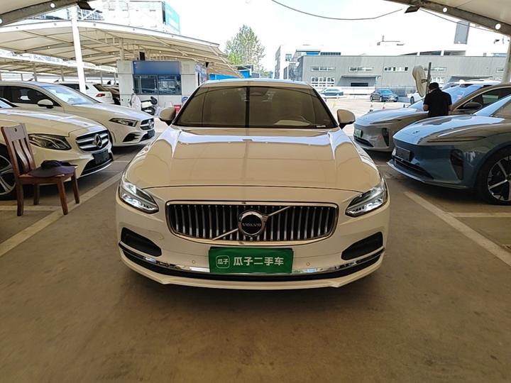 S90 2023 B5 Luxury photo 2