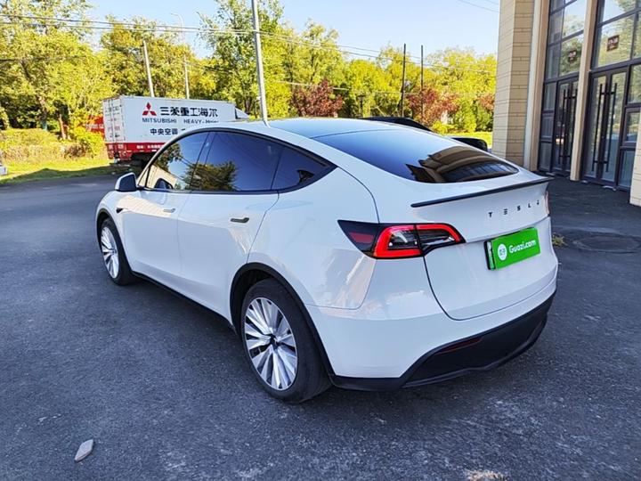 Model Y 2022 Facelift RWD photo 4