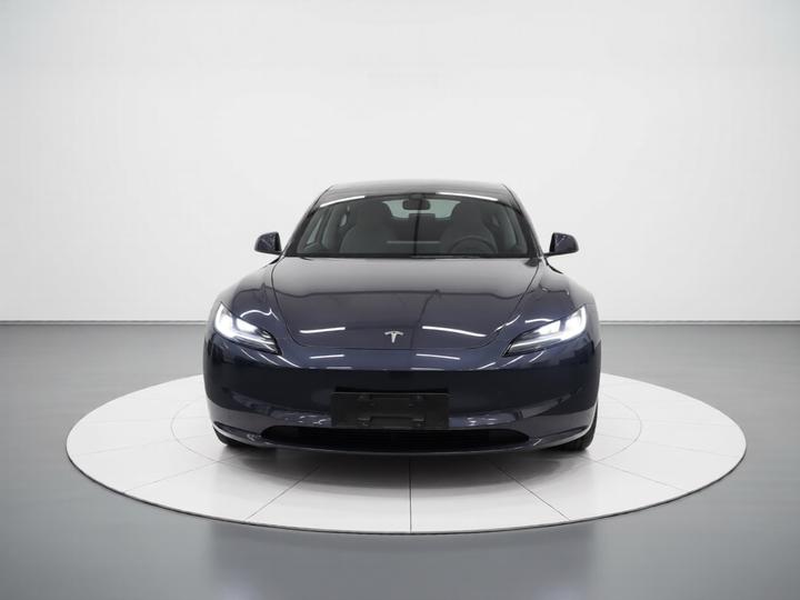Model 3 2023 Long Range AWD photo 2