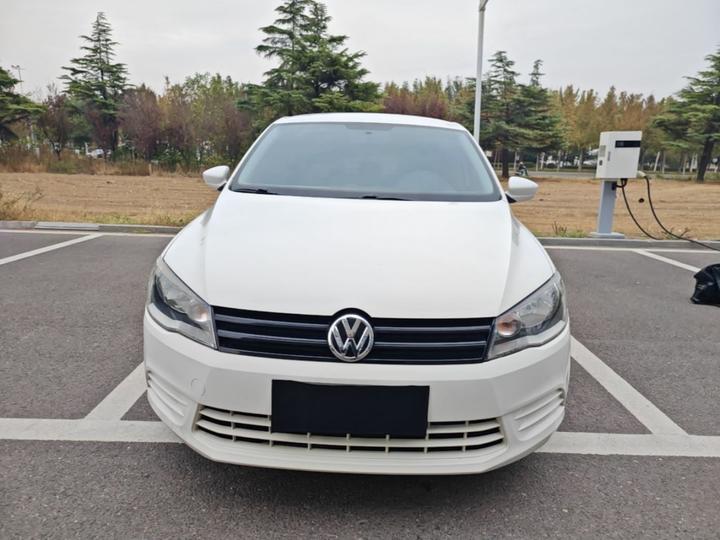 2015 1.4L MT Fashion photo 2