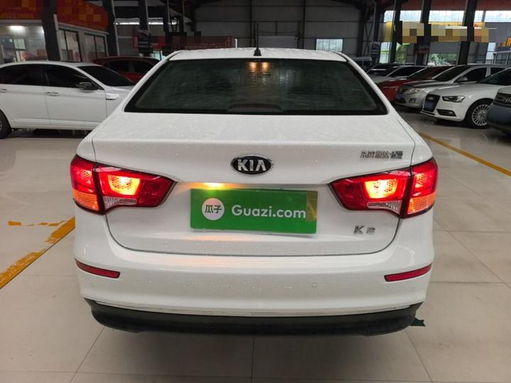 K2 2015 Sedan 1.4L MT GLS photo 3
