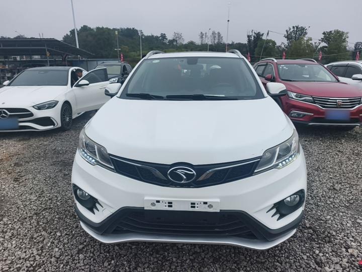 DX3 2018 1.5T CVT Premium photo 2