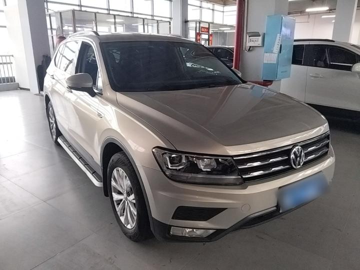 Tiguan L 2018 330TSI AT RWD photo 3