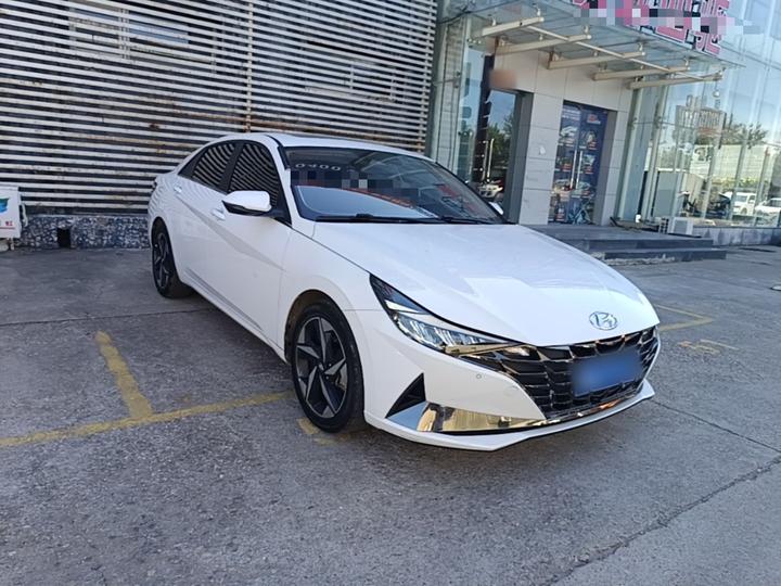 Elantra 2022 1.5L CVT LUX Premium photo 3