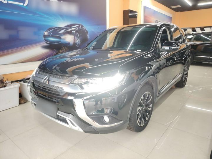 Outlander 2019 2.0L RWD Enjoy 5-Seater China VI