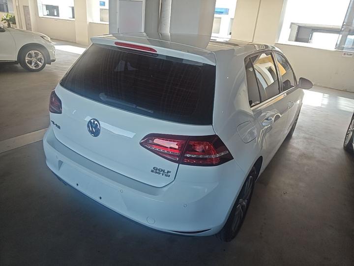 Golf 2017 230TSI AT Luxury Anniversary Edition photo 6
