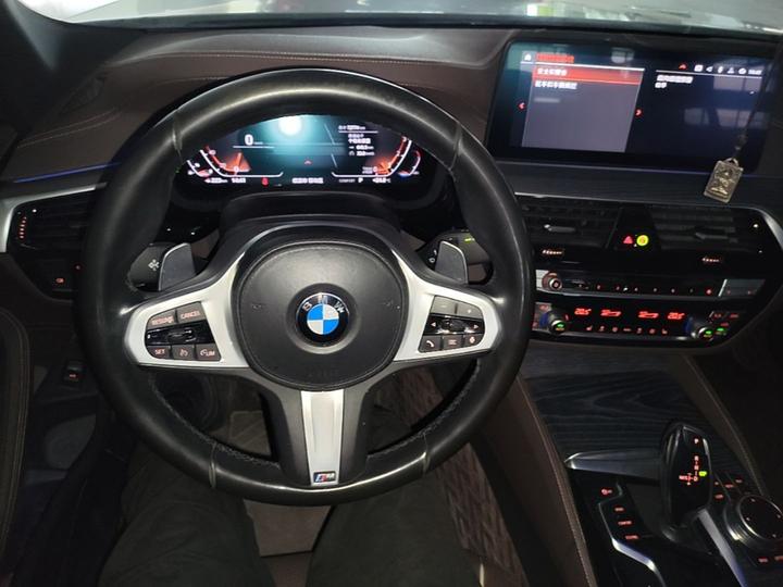 5 Series 2022 Facelift 530Li Leading M Sport Package photo 6