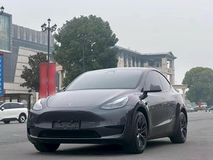 Model Y 2024 RWD