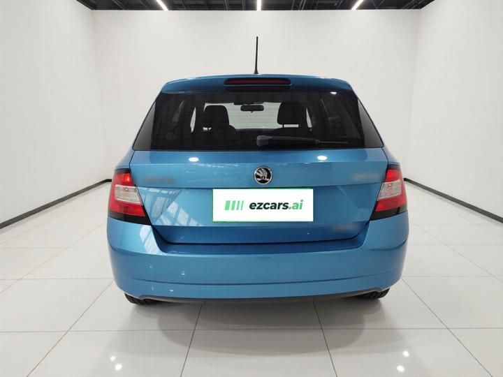 Fabia 2015 1.4L AT photo 5
