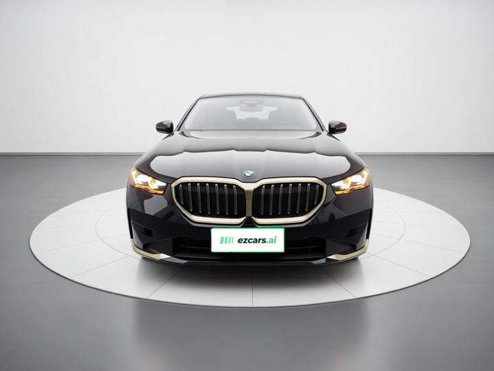 5 Series 2024 530Li Exclusive Luxury photo 2