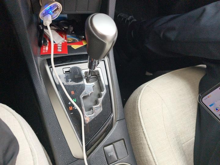 Levin 2014 1.6G CVT Elite photo 6