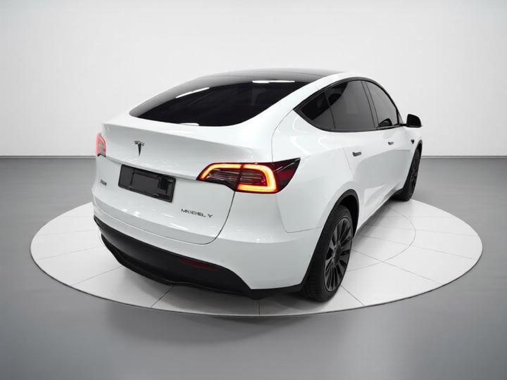 Model Y 2022 Facelift Long Range AWD photo 4
