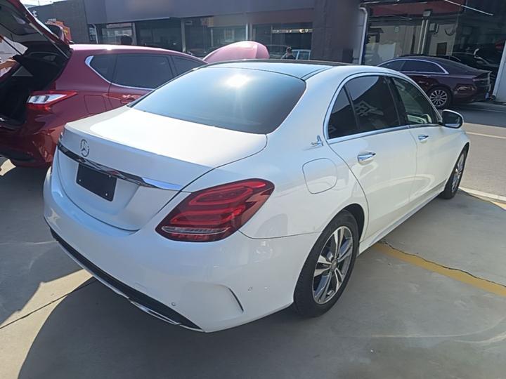 C-Class 2015 Facelift C 200 L Sport photo 4