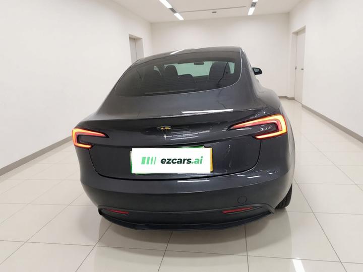 Model 3 2023 RWD photo 5