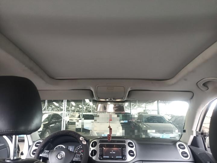 Tiguan 2013 1.8TSI AT RWD Luxury photo 8