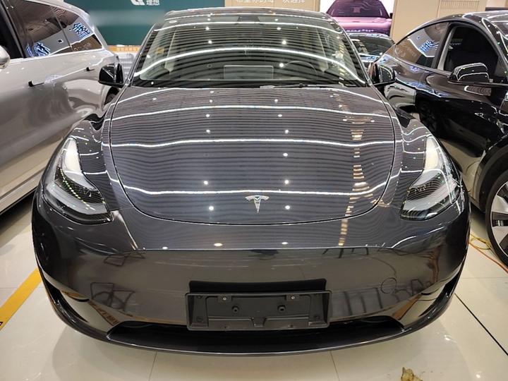 Model Y 2024 RWD photo 2