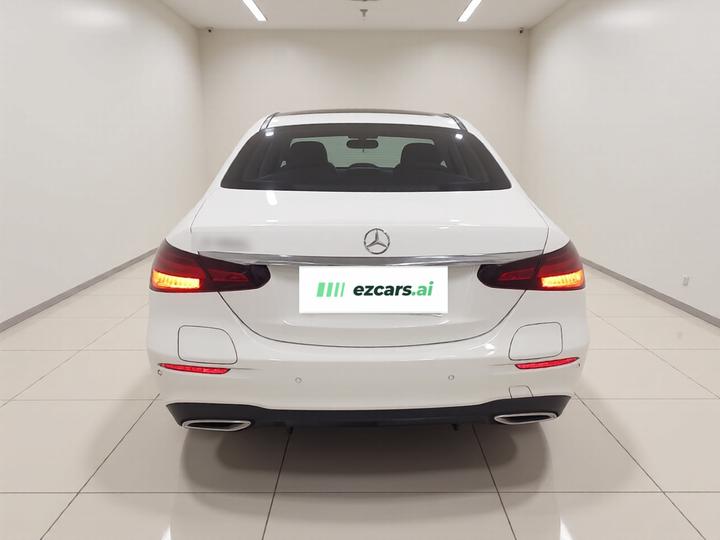E-Class EV 2021 E 350 e L PHEV Sport photo 3