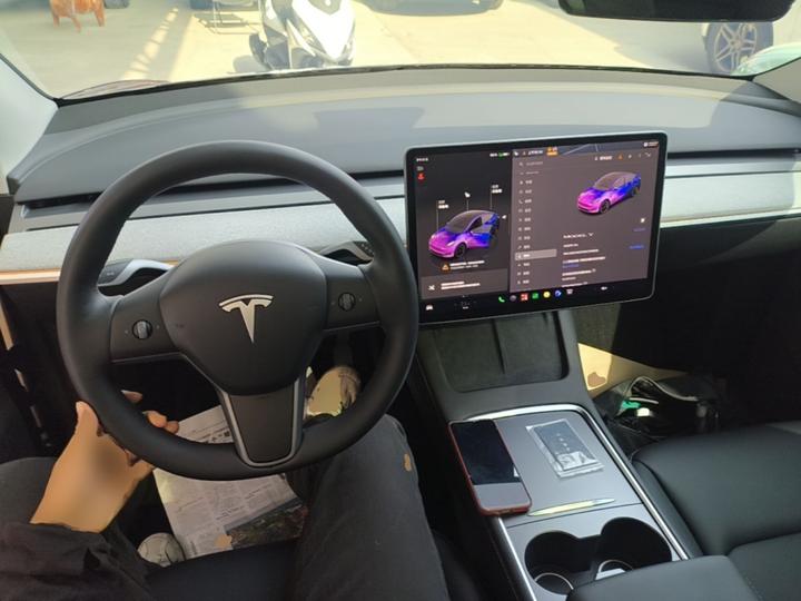 Model Y 2023 RWD photo 2