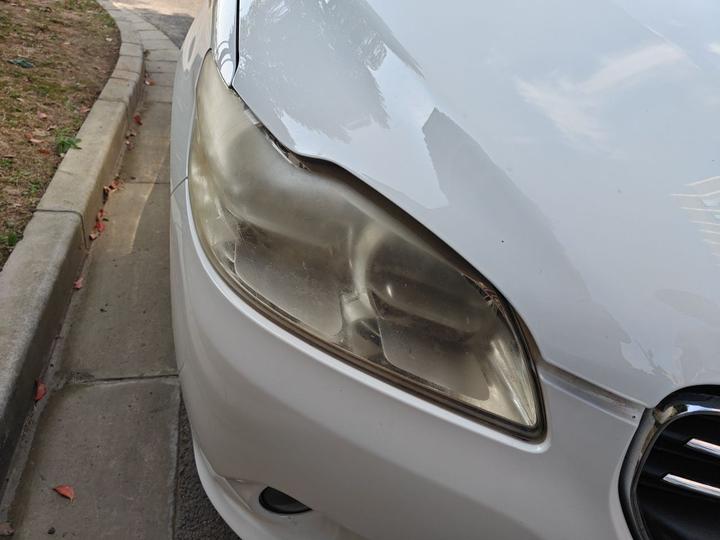 301 2014 1.6L MT Comfort photo 7