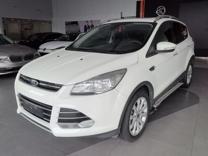 Kuga 2015 1.5L GTDi AWD Elite