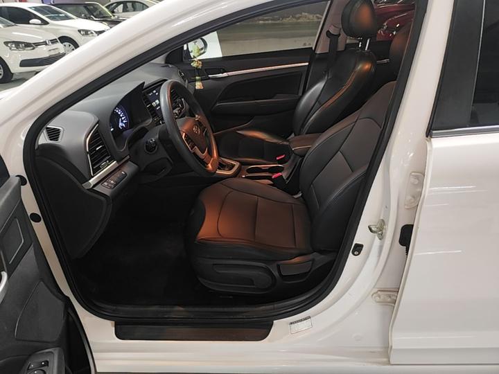 Elantra 2016 1.6L AT Smart Elite photo 7