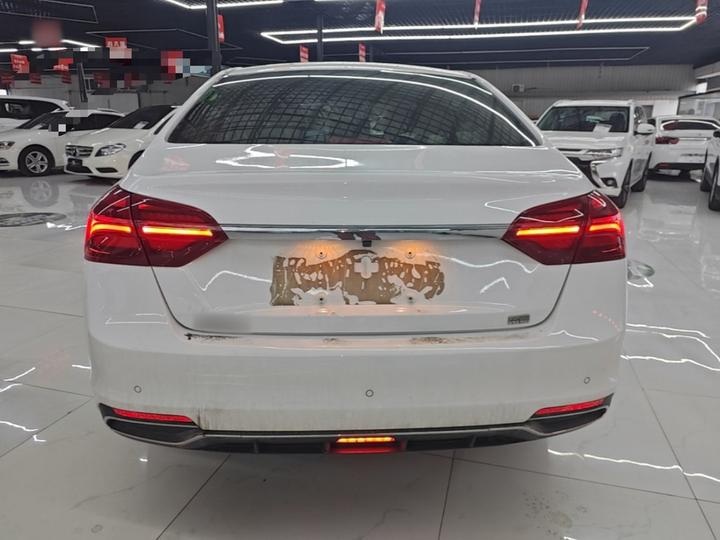 Emgrand 2019 1.5L MT Luxury China VI photo 5