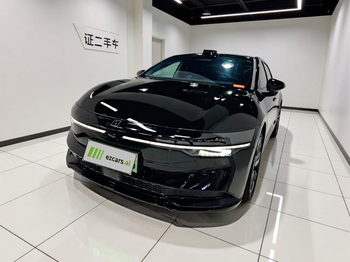 007 2025 RWD ADAS 75kWh