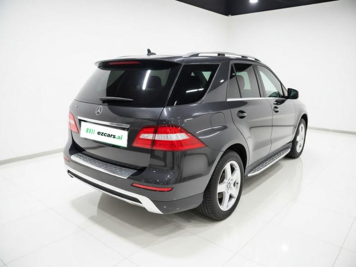 M-Class 2014 ML 400 4MATIC Luxury photo 6