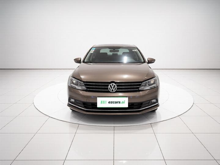 Sagitar 2015 230TSI AT Comfort photo 2