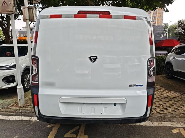 EV EV48 2023 Smart 41.86kWh photo 3