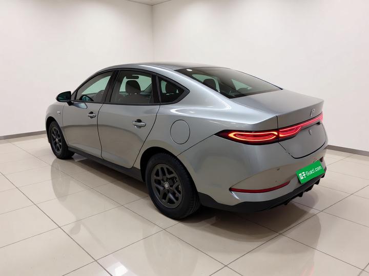 Qin PLUS 2025 DM-i ADAS 55KM Leading photo 4