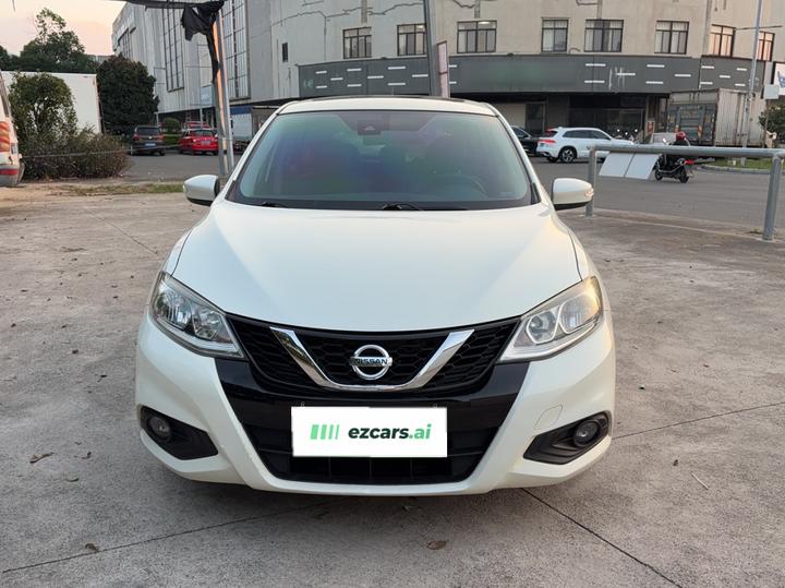 Tiida 2016 1.6L CVT photo 2