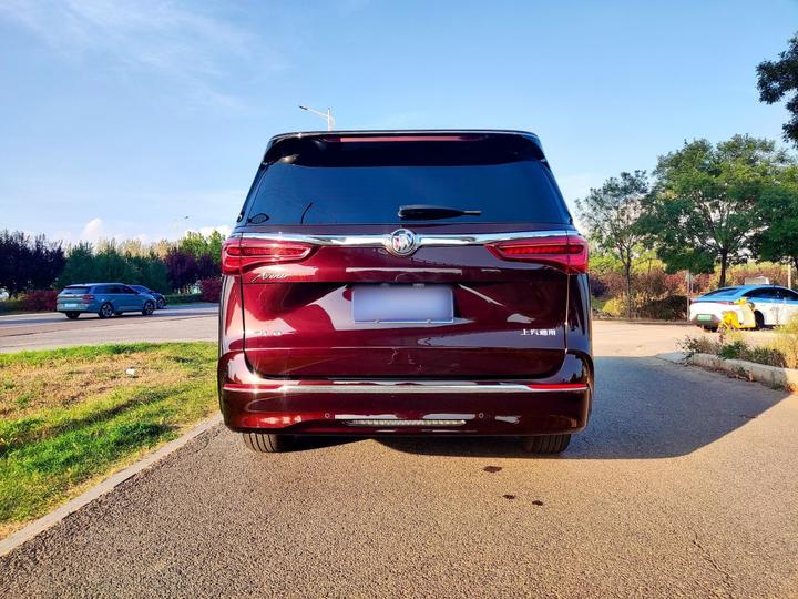 GL8 2022 Facelift Avenir 6-Seater photo 4