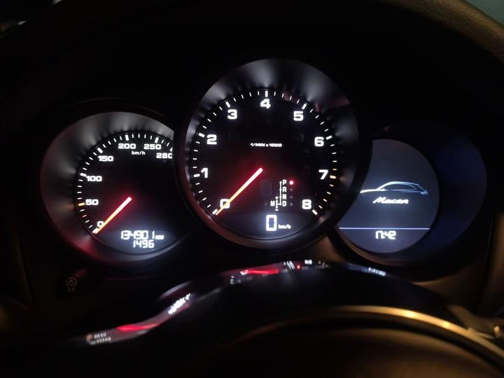 2016 Macan 2.0T photo 8