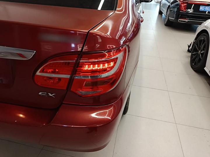 2013 1.6L AT Excellence photo 7