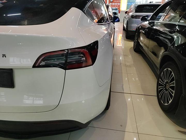 Model Y 2021 Standard Range RWD photo 7