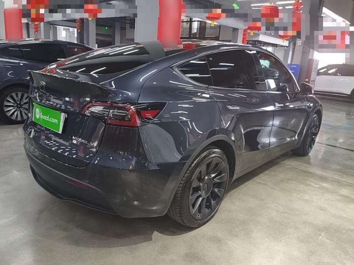 Model Y 2024 RWD photo 4