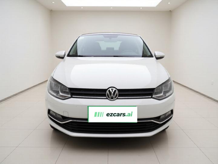 Polo 2016 1.6L AT Comfort photo 2