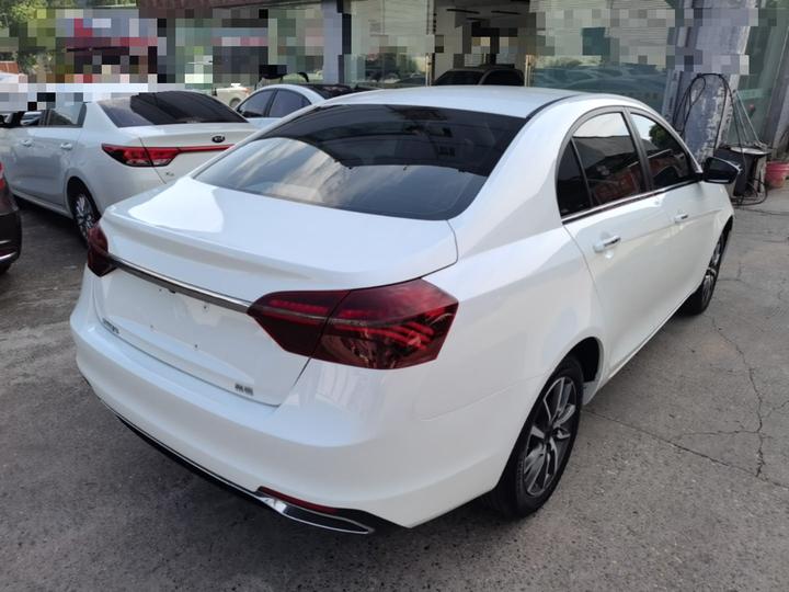 Emgrand 2020 1.5L CVT photo 4